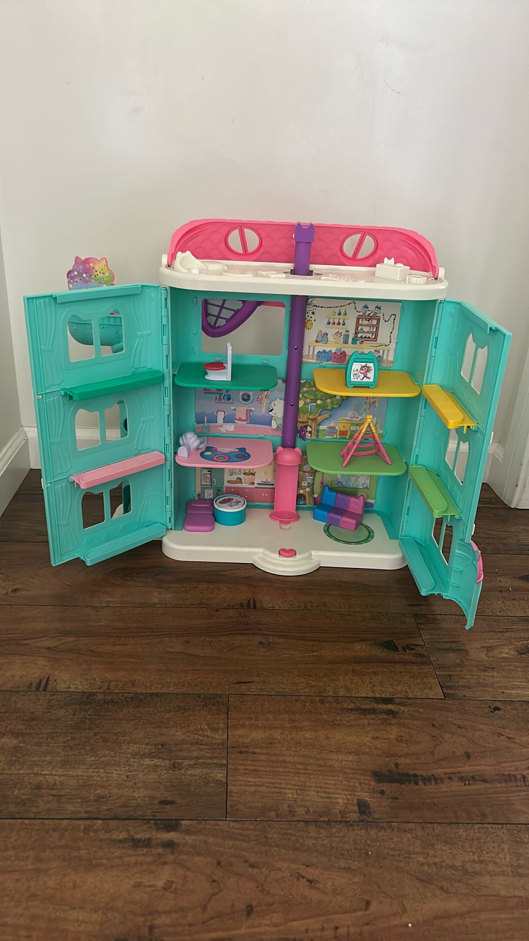 Gabby Doll house