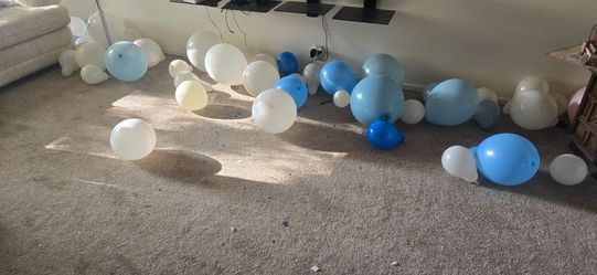 Free balloons