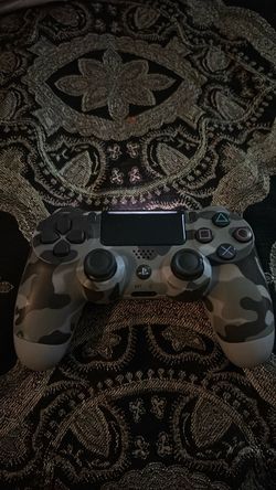 PS4 controller