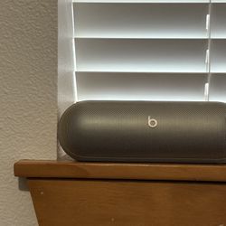 Beats Pill Gold Color