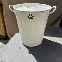 Doggy treats / Toys container