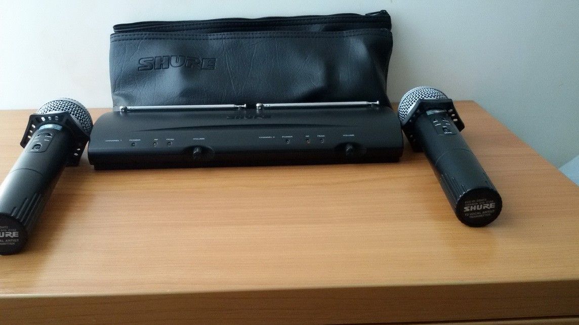 Shure T88-A Dual Channel Wireless Microphone System