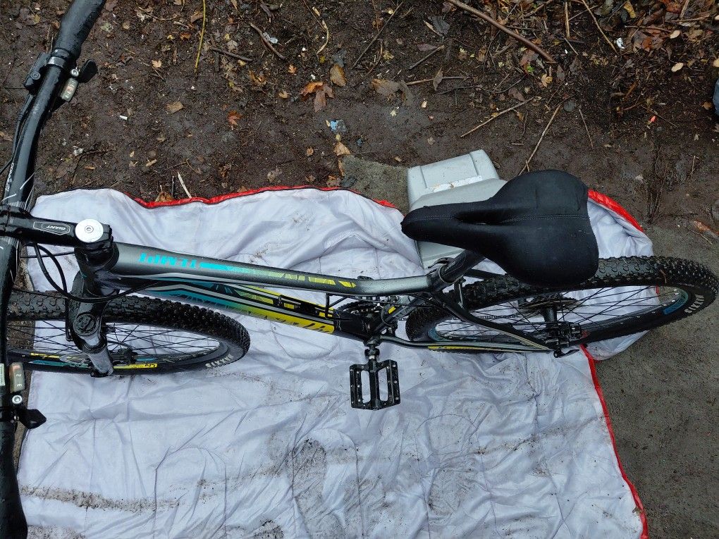 Giant Mountain Bike