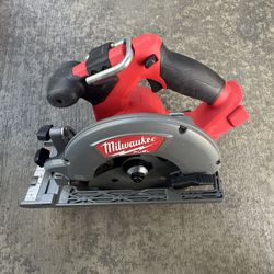 Skillsaw Fuel 6 1/2 Milwaukee M18 (firm price)