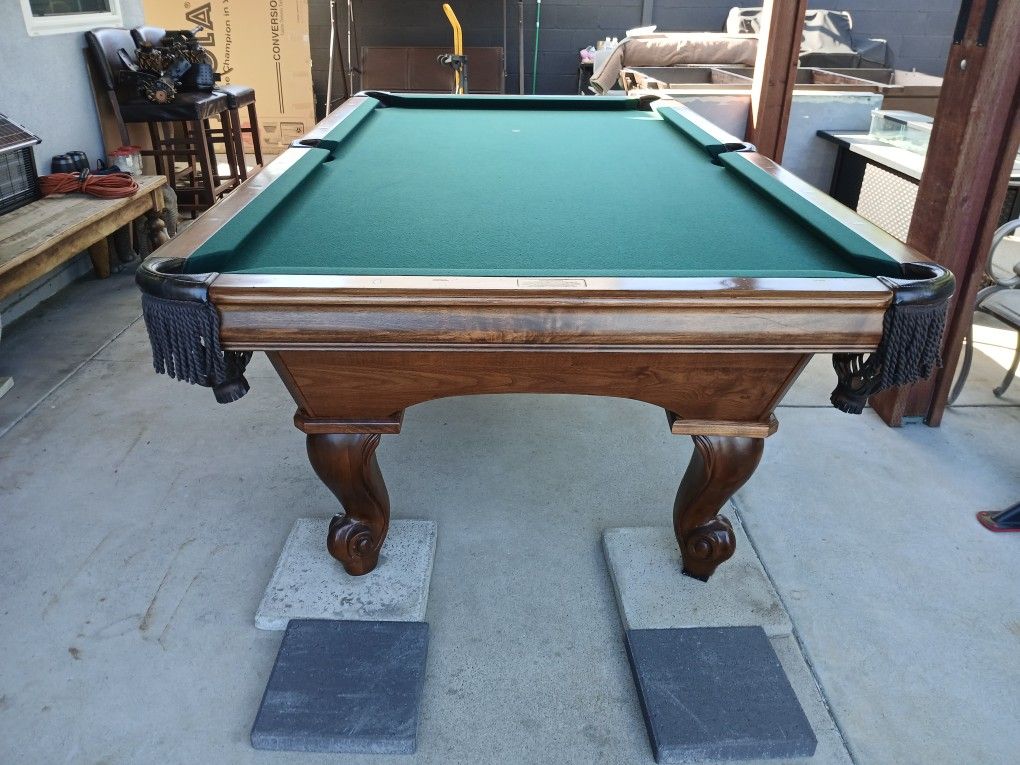 8'POOL TABLE, FREE DELIVERY AND SETUP