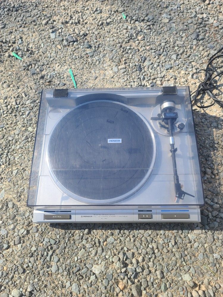 Pioneer PL-740 Quartz-Direct Drive Full-Automatic Stereo Turntable