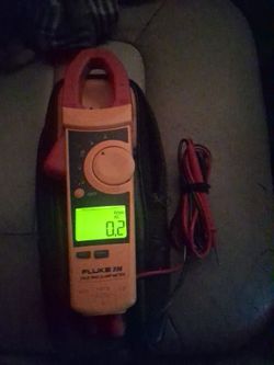 Fluke  Voltage  Meterr