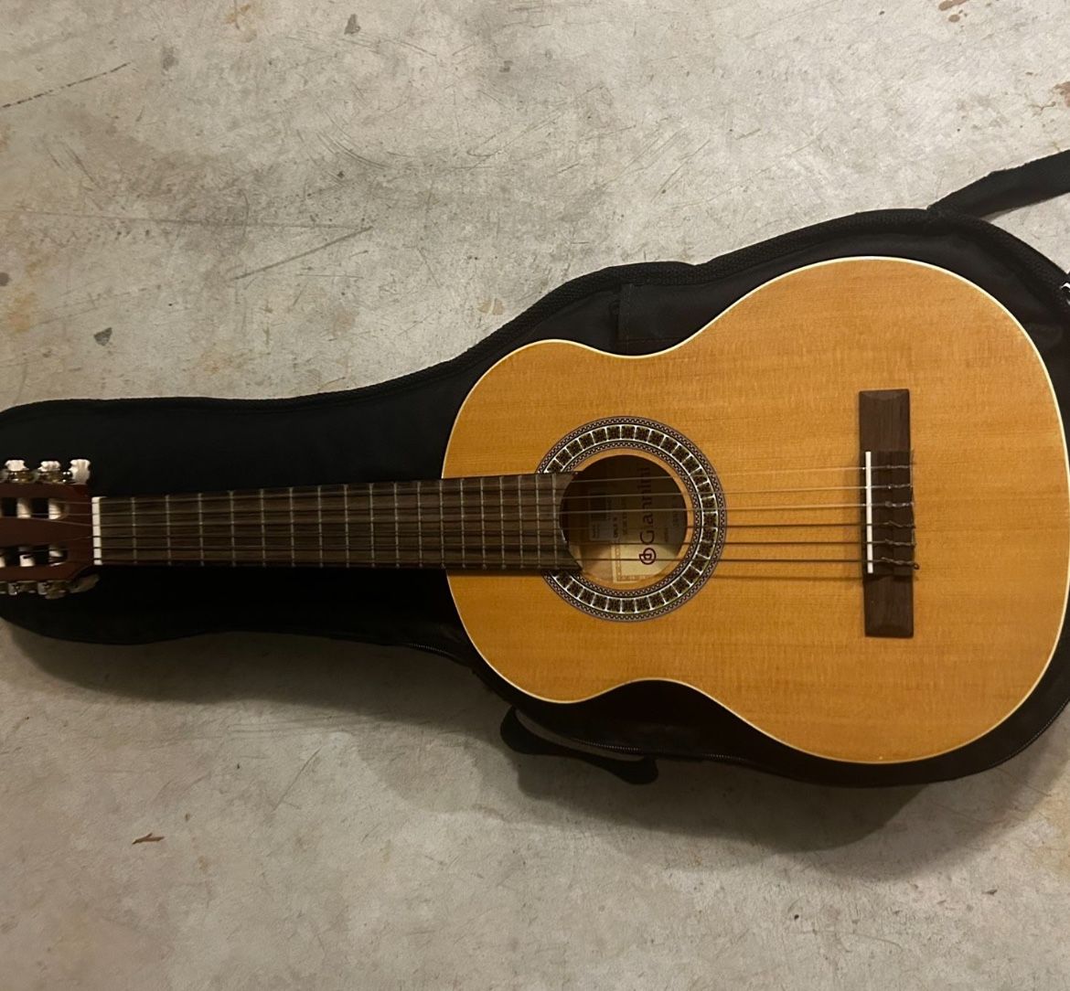 Kid Guitar 