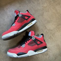 JORDAN 4 
