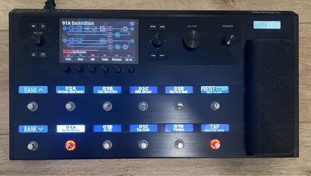 Line 6 Helix Floor effects pedal & Helix backpack