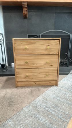 3-Drawer Pine Wood Dresser with Gold Knobs