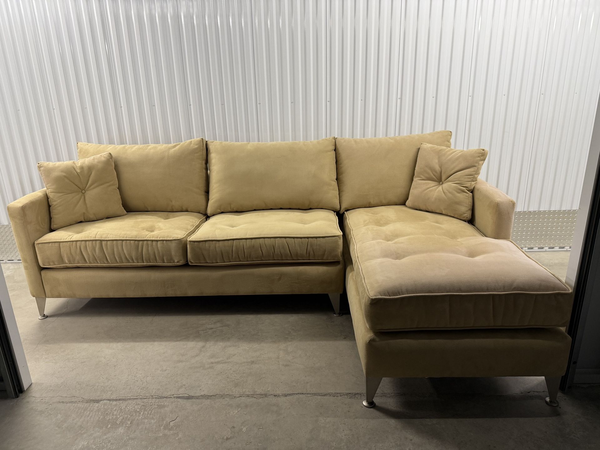 Sectional Sofa With Chase