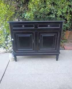Pottery Barn Style Cabinet with Spool Legs Two Drawers with Shelves