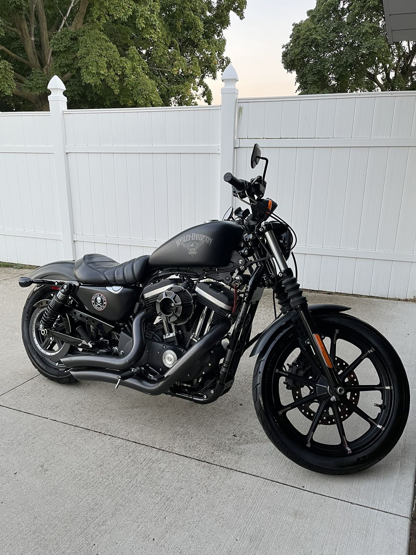 2016 Harley Davidson Iron 883N