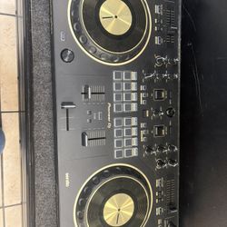 SERATO TURNTABLE PIONEER DJ