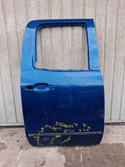 2014 2015 2016 2017 2018 CHEVY SILVERADO AND GMC SIERRA QUAD CAB REAR DOOR SHELL RIGHT SIDE ORIGINAL USED (DENTED)