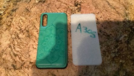 Phone case w/ card holder