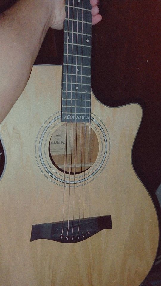 Guitarra Acústica Con Cover