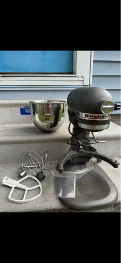 KitchenAid Stand Mixer with Attachments
