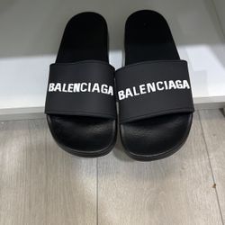 BALENCIAGA SLIDES