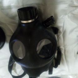 2-set Israeli NATO Fit Gas Mask With Filters