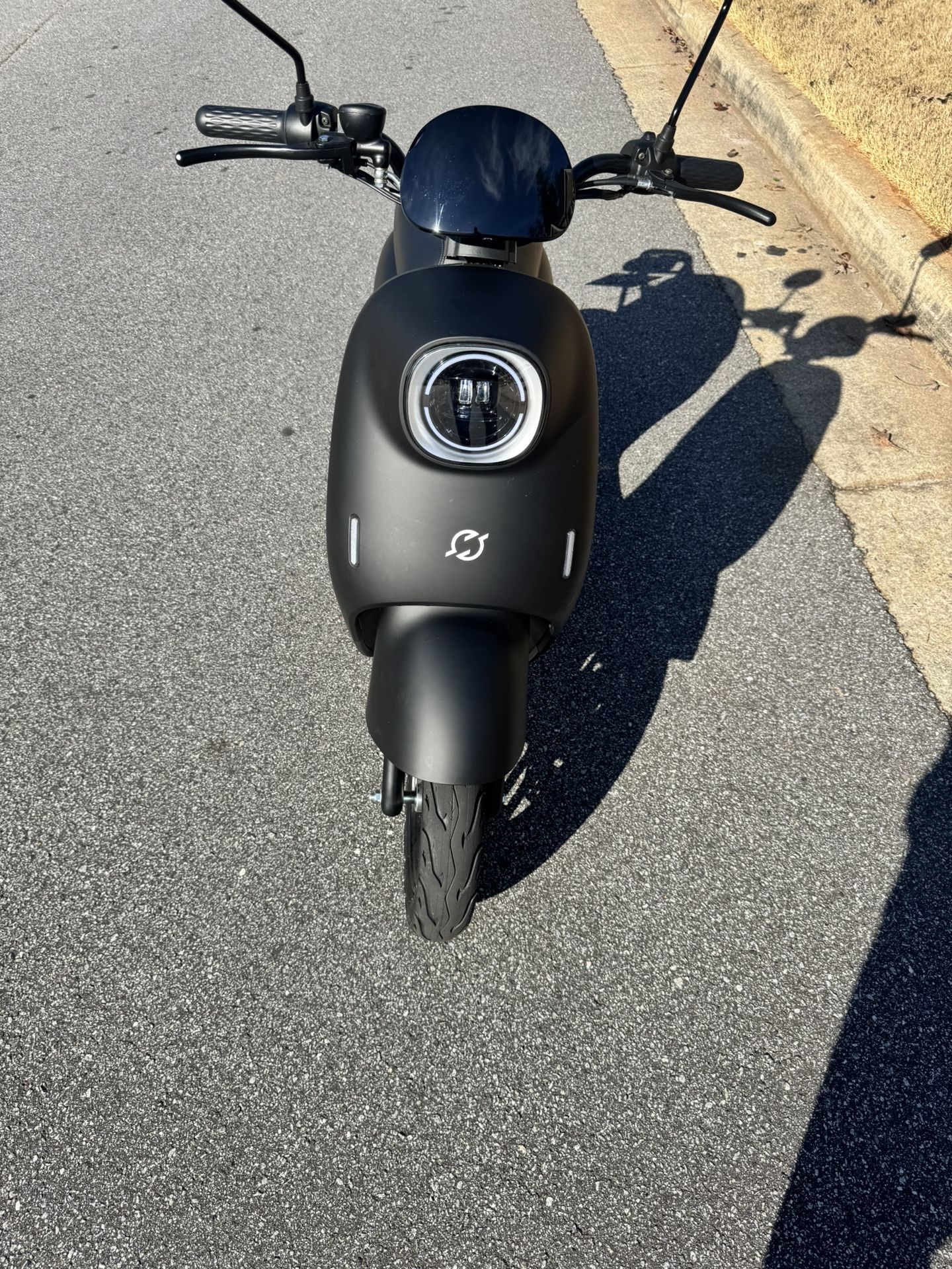 SWFT MAXX G 400W Electric Scooter for $1399 (NEW CONDITION)