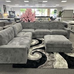 Gray Sofa Sectional w/ Free Ottoman 