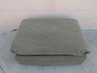 Sixpenny ottoman