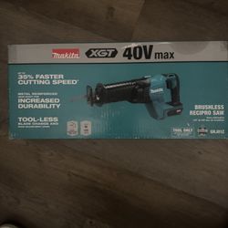 Makita 40 V Reciprocating saw