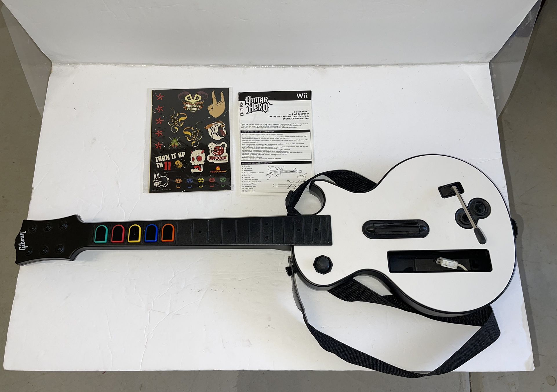 Nintendo Wii Guitar Hero Les Paul Guitar Complete