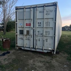 Storage container