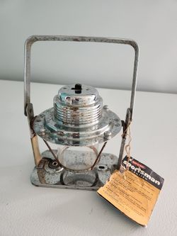 Vintage RAY-O-VAC Sportsman Camping Lantern