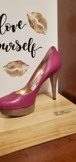Pink heels guess