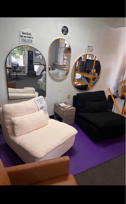 Moving Sale!!!!!! New White or Black Push Fabric Modern Boneless Sofa Seat Chair