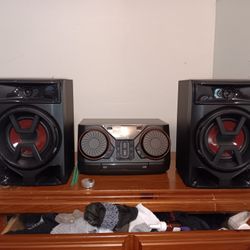 LG Stereo 