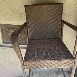 4 Brown Wicker Bar/Stool Outdoors 
