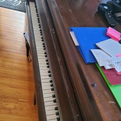 Baby Grand Piano for free