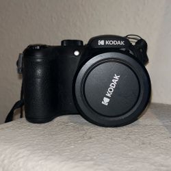 Kodak Pixpro AZ255 + SD Card