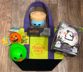 Trader Joe's Boo Bag  🎃👻💚