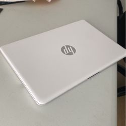HP 11.6" Intel Celeron 4GB Memory 64GB  Flash Memory Diamond White Stream Laptop 