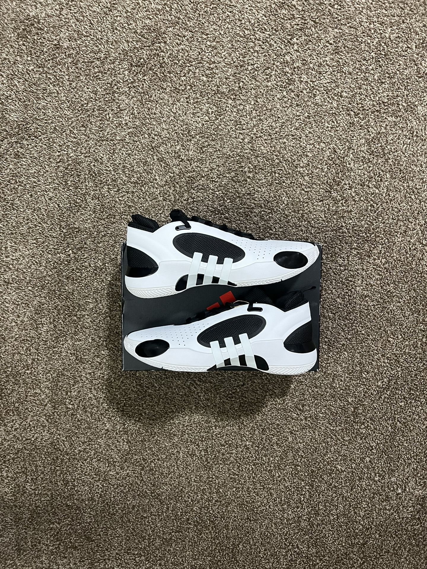 Adidas D.O.N Issue Cloud White Core Black Size 12