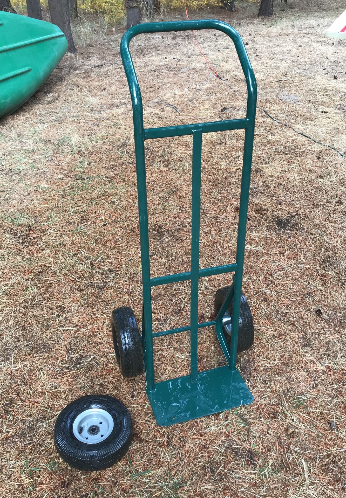 600 lb capacity steel hand truck with spare tire