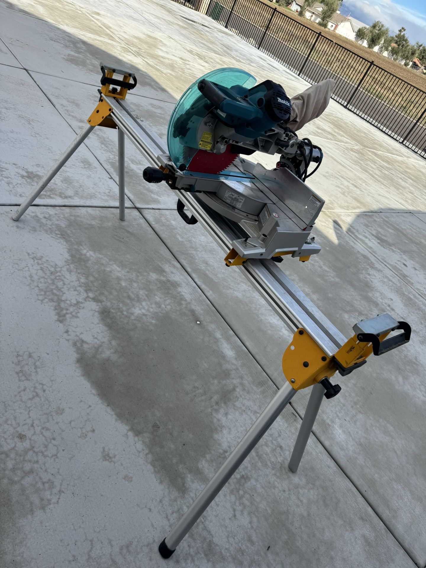 Makita Miter Saw With Stand