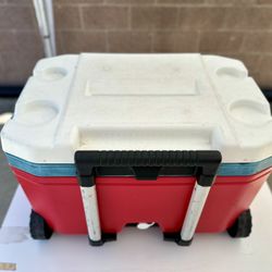 Igloo Roller Cooler