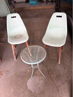 Small size patio chairs and side table