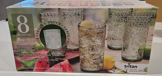 Tritan 8 Piece Green Tumbler  Set - New