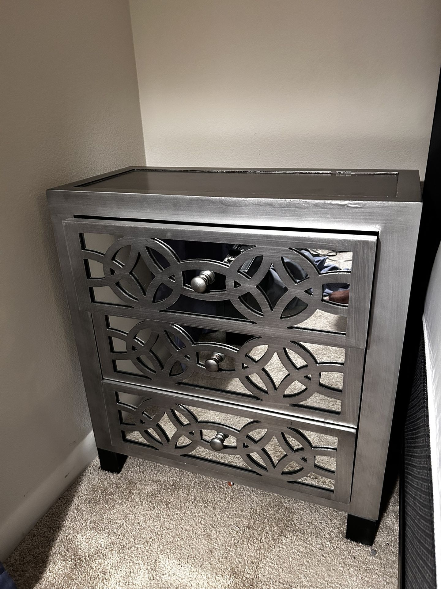 Jayzon Accent Chest