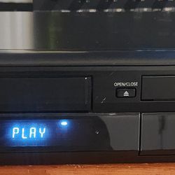 Panasonic DMP-BD70V Blu-ray / VCR combo