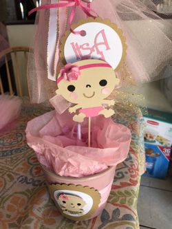 Baby shower decorations