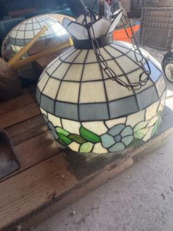 Tiffany style hanging lamp